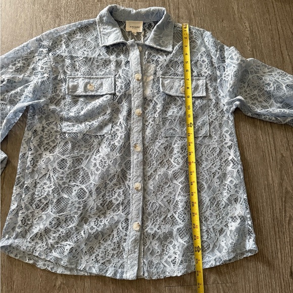 ANDREE BY UNIT Delicate Lace Blouse NWT - Picture 7 of 10